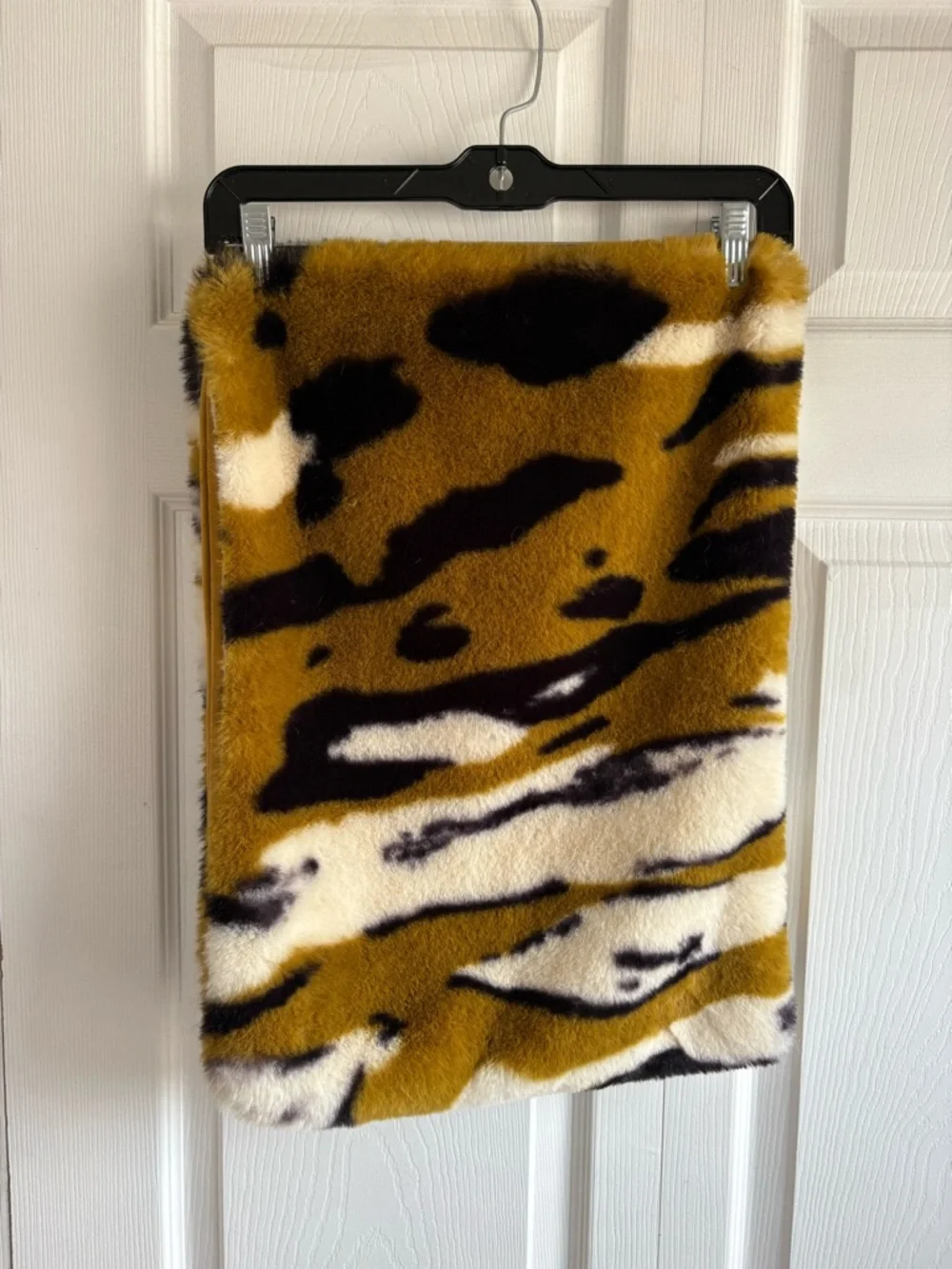 Anthropologie Mustard Yellow Black‎ Tiger Stripe Fluffy Faux Fur Pillow Case